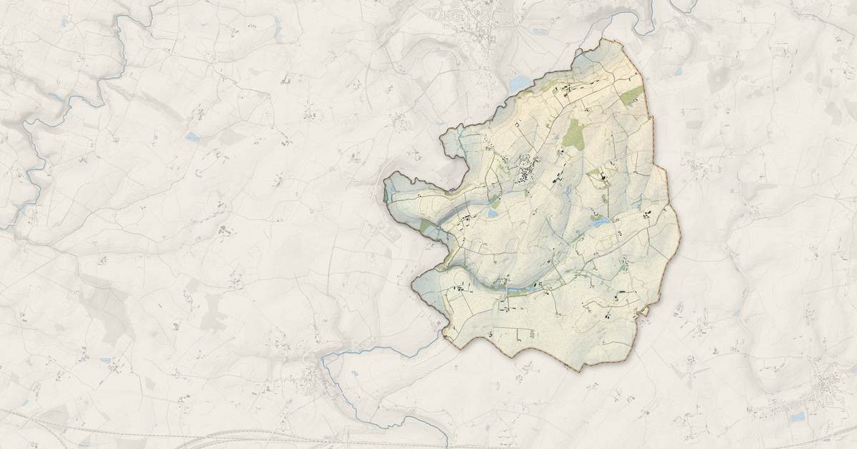 Portrait cartographique de Chevillé : relief, eau, forêts, bâti et voies, calculés à partir des données de l'IGN