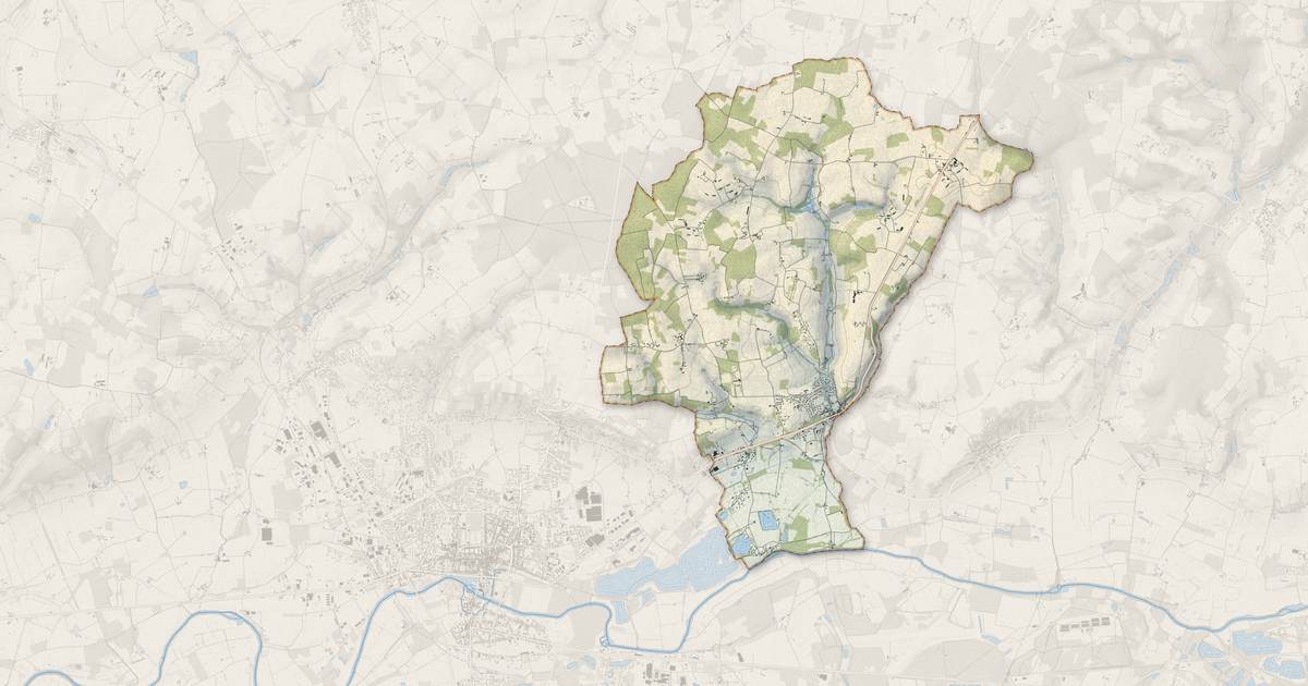 Portrait cartographique de Clermont-Créans : relief, eau, forêts, bâti et voies, calculés à partir des données de l'IGN