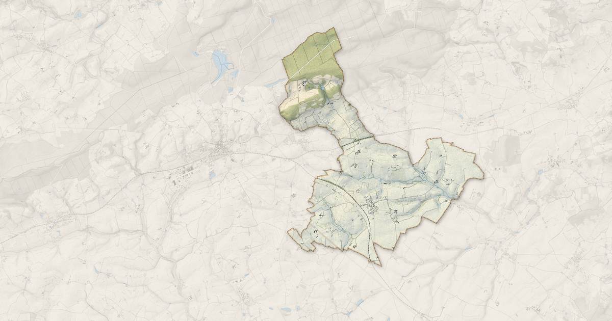 Portrait cartographique de Crissé : relief, eau, forêts, bâti et voies, calculés à partir des données de l'IGN