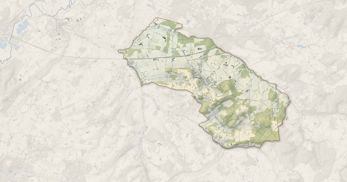 Portrait cartographique de Dollon : relief, eau, forêts, bâti et voies, calculés à partir des données de l'IGN
