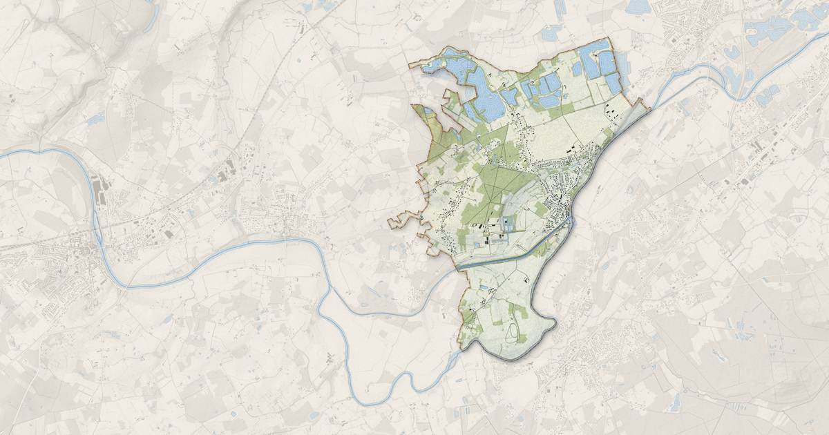 Portrait cartographique de Fillé : relief, eau, forêts, bâti et voies, calculés à partir des données de l'IGN