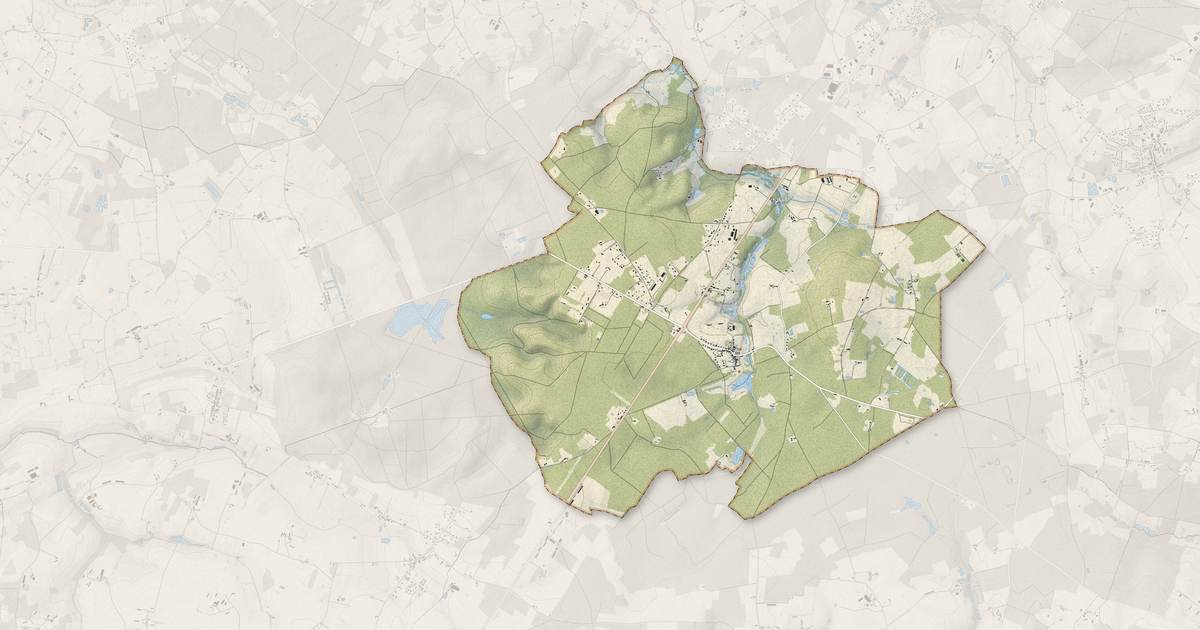 Portrait cartographique de La Fontaine-Saint-Martin : relief, eau, forêts, bâti et voies, calculés à partir des données de l'IGN