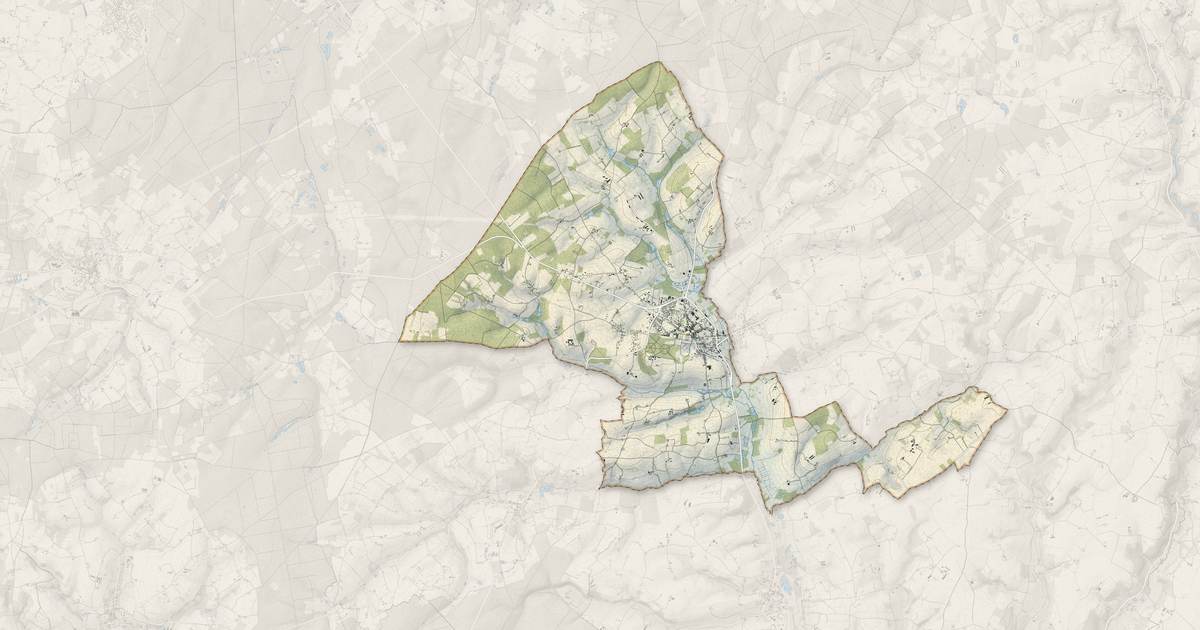 Portrait cartographique de Le Grand-Lucé : relief, eau, forêts, bâti et voies, calculés à partir des données de l'IGN