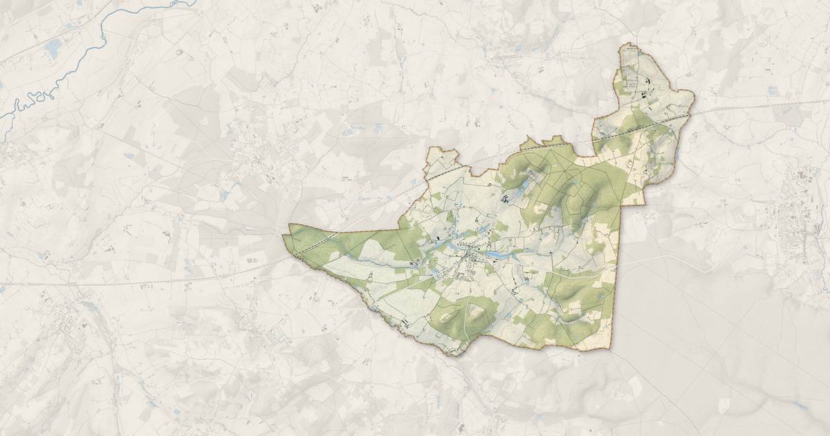 Portrait cartographique de Lavaré : relief, eau, forêts, bâti et voies, calculés à partir des données de l'IGN