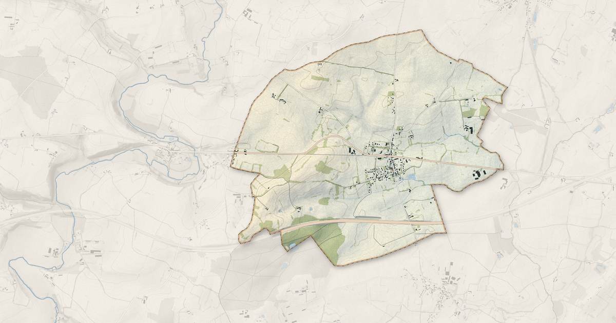 Portrait cartographique de Longnes : relief, eau, forêts, bâti et voies, calculés à partir des données de l'IGN