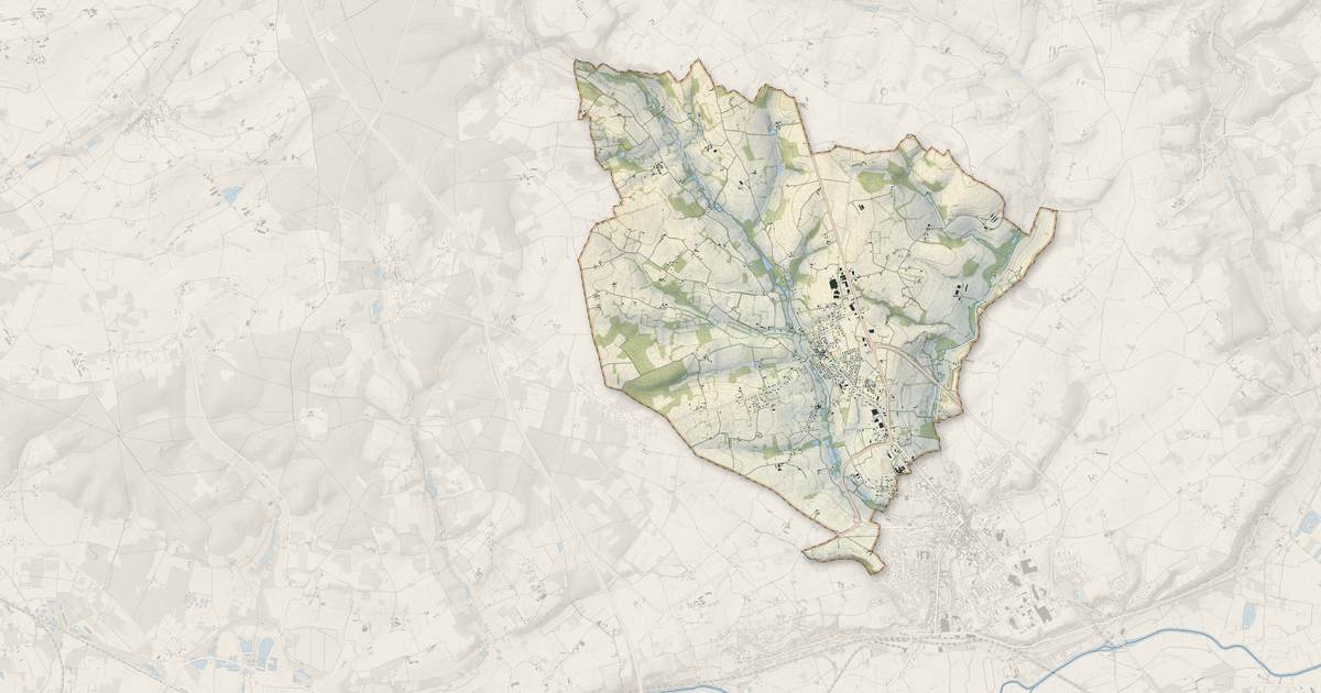 Portrait cartographique de Luceau : relief, eau, forêts, bâti et voies, calculés à partir des données de l'IGN