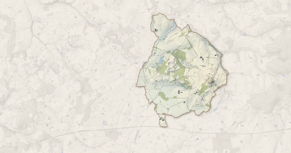 Portrait cartographique de Montmirail : relief, eau, forêts, bâti et voies, calculés à partir des données de l'IGN