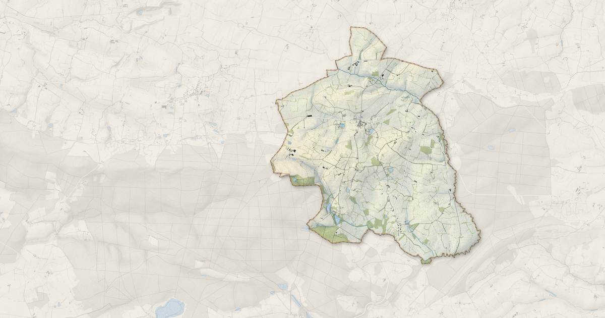 Portrait cartographique de Neuvillette-en-Charnie : relief, eau, forêts, bâti et voies, calculés à partir des données de l'IGN
