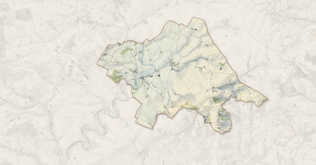 Portrait cartographique de Bernay-Neuvy-en-Champagne : relief, eau, forêts, bâti et voies, calculés à partir des données de l'IGN