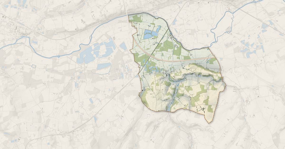 Portrait cartographique de Nogent-sur-Loir : relief, eau, forêts, bâti et voies, calculés à partir des données de l'IGN