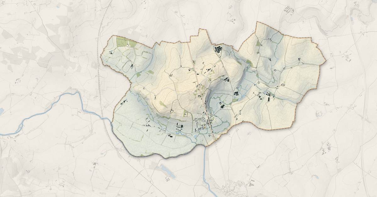 Portrait cartographique de Piacé : relief, eau, forêts, bâti et voies, calculés à partir des données de l'IGN