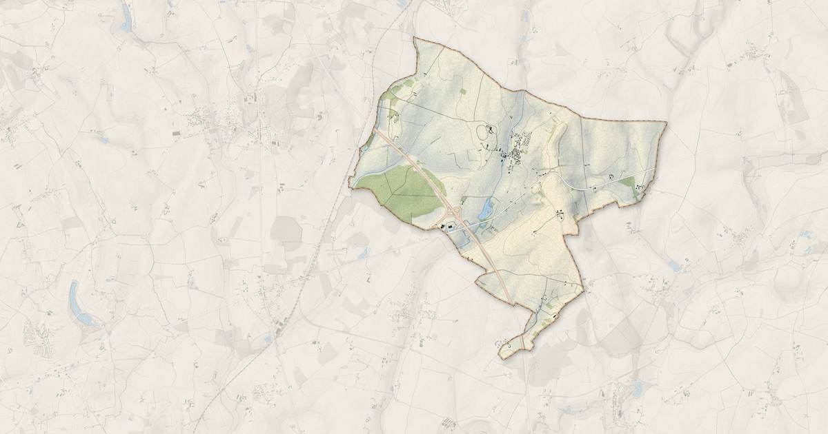Portrait cartographique de Rouessé-Fontaine : relief, eau, forêts, bâti et voies, calculés à partir des données de l'IGN