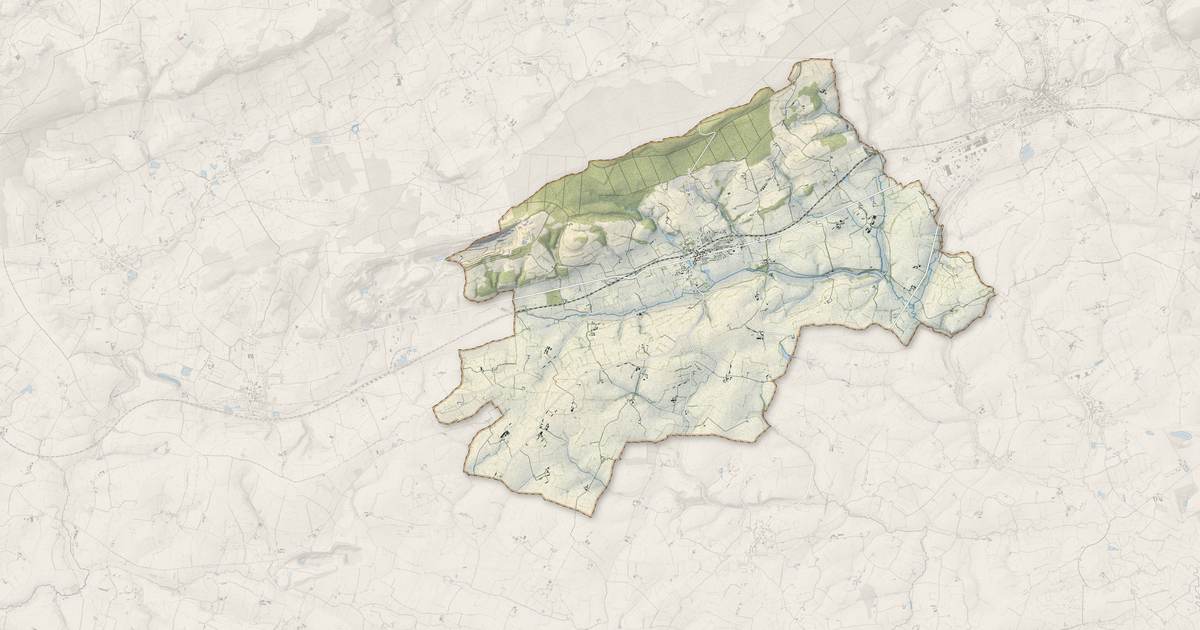 Portrait cartographique de Rouessé-Vassé : relief, eau, forêts, bâti et voies, calculés à partir des données de l'IGN