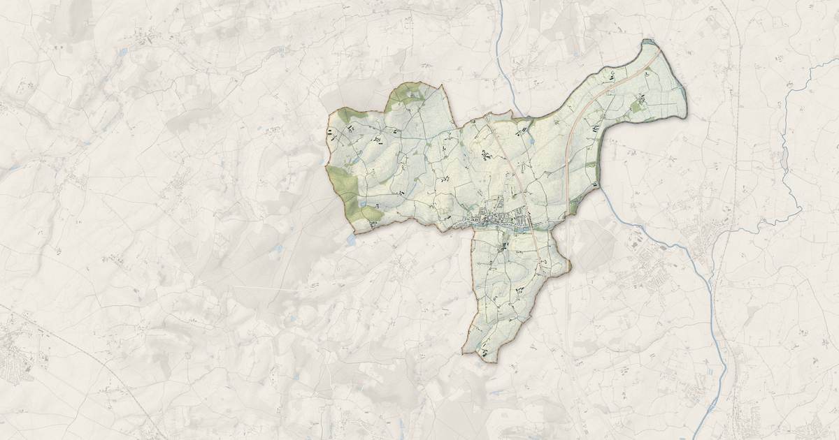 Portrait cartographique de Saint-Jean-d'Assé : relief, eau, forêts, bâti et voies, calculés à partir des données de l'IGN