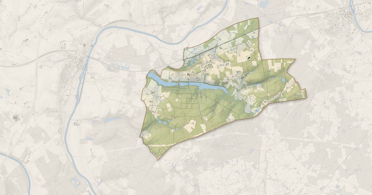 Portrait cartographique de Saint-Jean-du-Bois : relief, eau, forêts, bâti et voies, calculés à partir des données de l'IGN