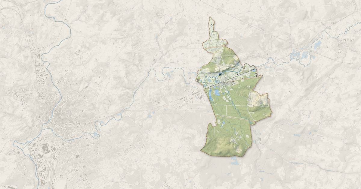 Portrait cartographique de Saint-Mars-la-Brière : relief, eau, forêts, bâti et voies, calculés à partir des données de l'IGN