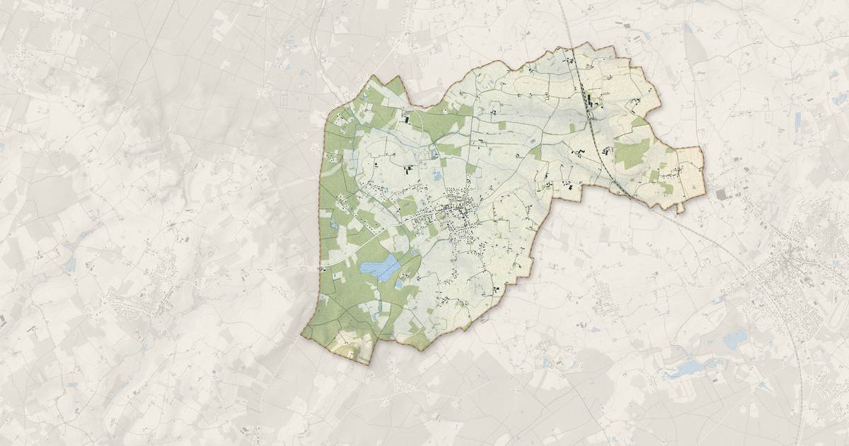Portrait cartographique de Saint-Ouen-en-Belin : relief, eau, forêts, bâti et voies, calculés à partir des données de l'IGN