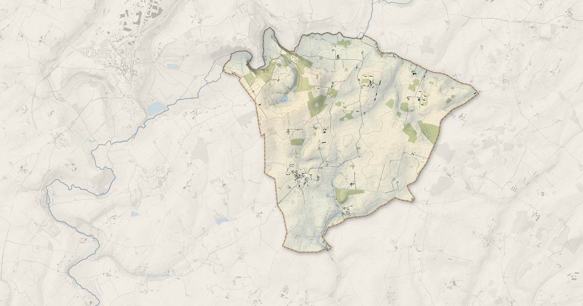 Portrait cartographique de Saint-Ouen-en-Champagne : relief, eau, forêts, bâti et voies, calculés à partir des données de l'IGN
