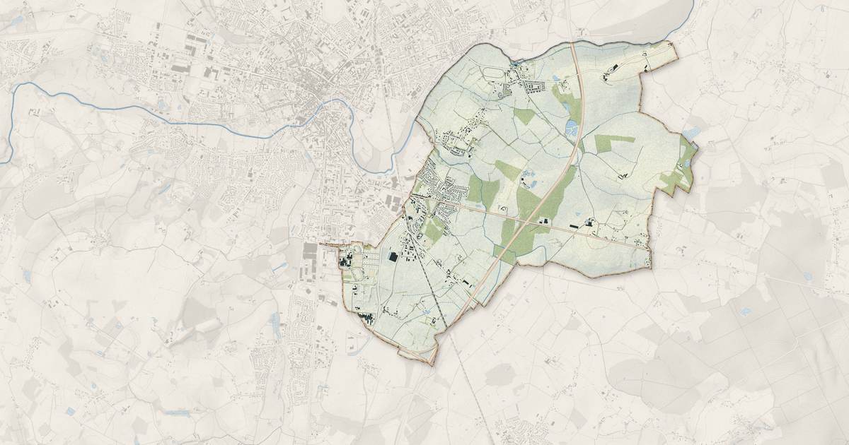 Portrait cartographique de Saint-Paterne - Le Chevain : relief, eau, forêts, bâti et voies, calculés à partir des données de l'IGN