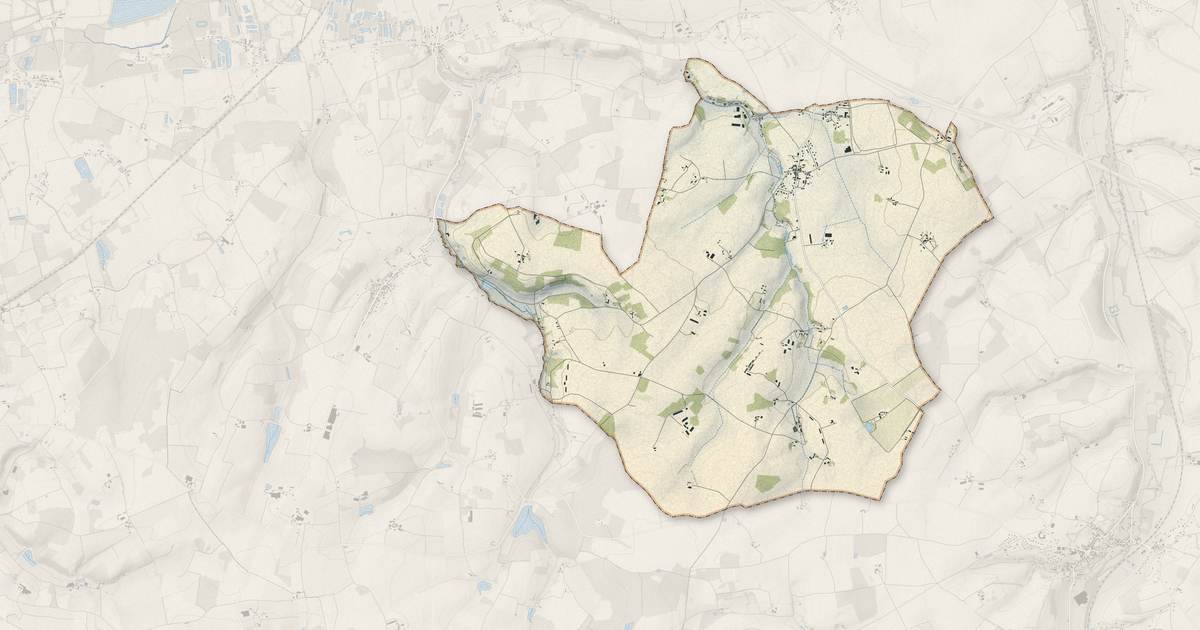 Portrait cartographique de Saint-Pierre-de-Chevillé : relief, eau, forêts, bâti et voies, calculés à partir des données de l'IGN