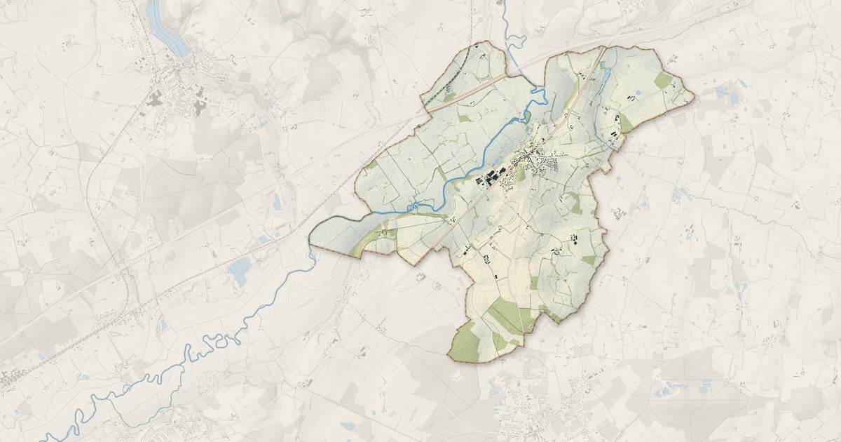 Portrait cartographique de Sceaux-sur-Huisne : relief, eau, forêts, bâti et voies, calculés à partir des données de l'IGN