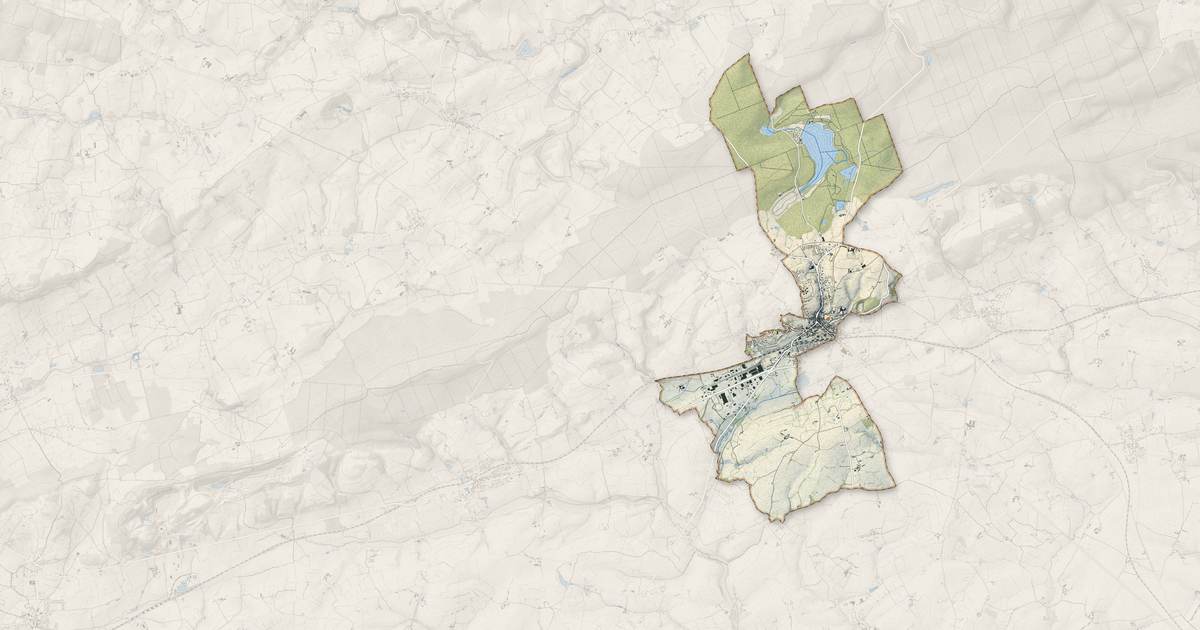Portrait cartographique de Sillé-le-Guillaume : relief, eau, forêts, bâti et voies, calculés à partir des données de l'IGN