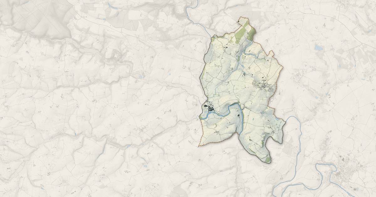 Portrait cartographique de Sougé-le-Ganelon : relief, eau, forêts, bâti et voies, calculés à partir des données de l'IGN