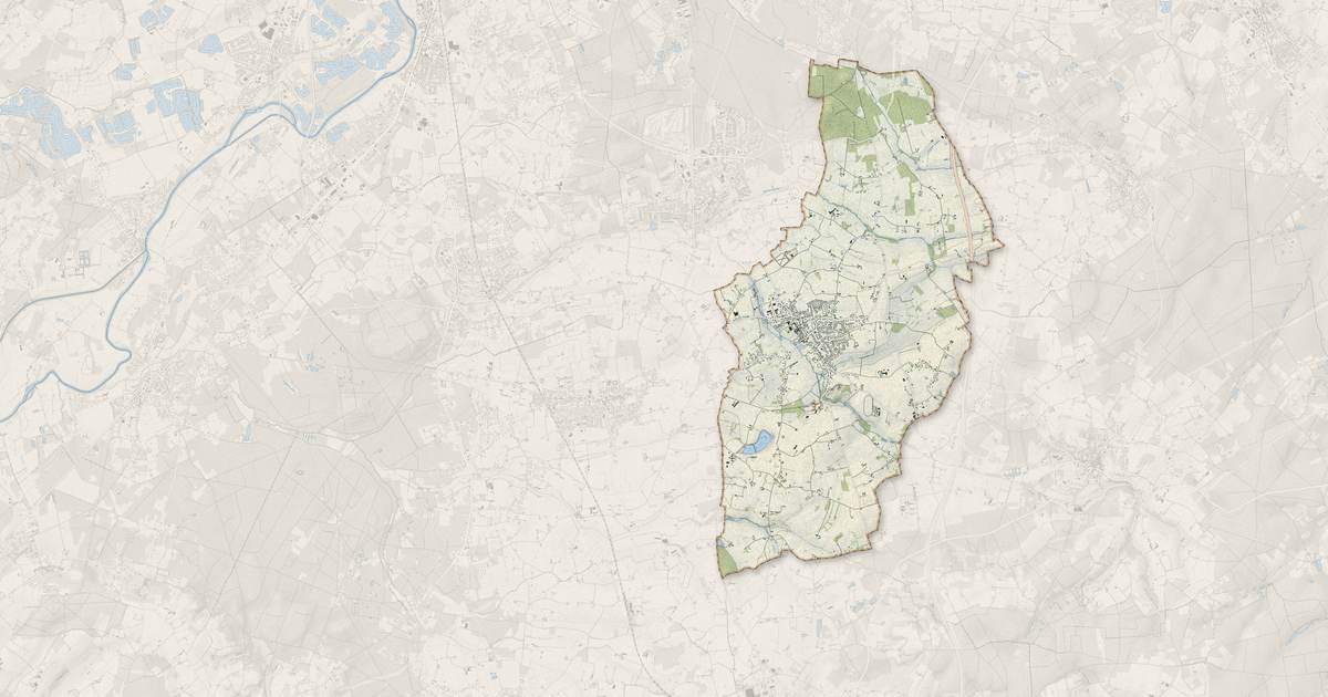 Portrait cartographique de Teloché : relief, eau, forêts, bâti et voies, calculés à partir des données de l'IGN