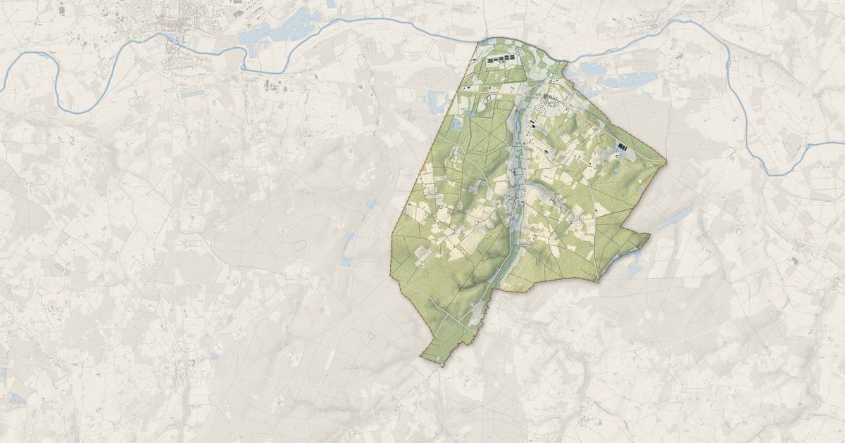 Portrait cartographique de Thorée-les-Pins : relief, eau, forêts, bâti et voies, calculés à partir des données de l'IGN