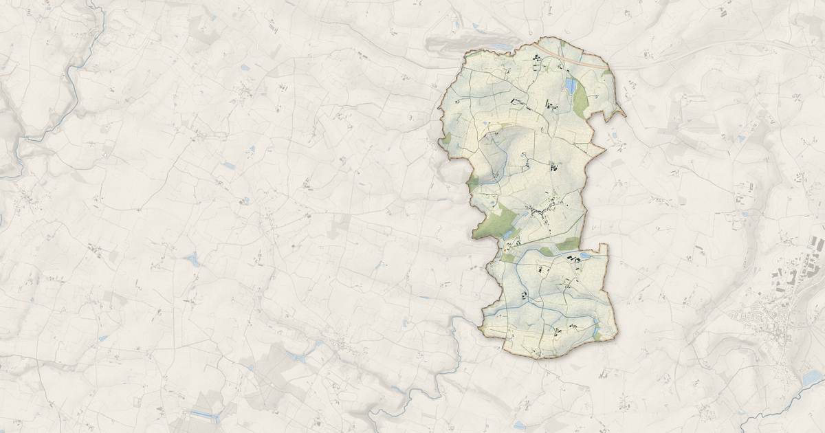 Portrait cartographique de Viré-en-Champagne : relief, eau, forêts, bâti et voies, calculés à partir des données de l'IGN
