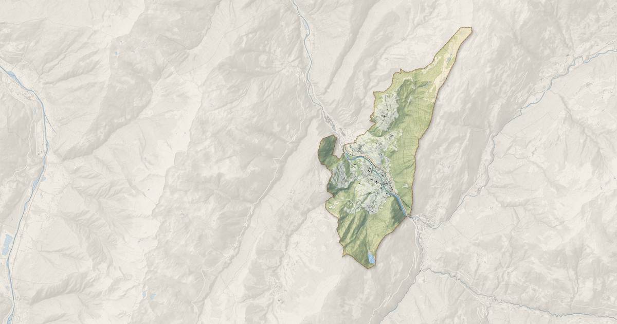 Portrait cartographique de Grand-Aigueblanche : relief, eau, forêts, bâti et voies, calculés à partir des données de l'IGN