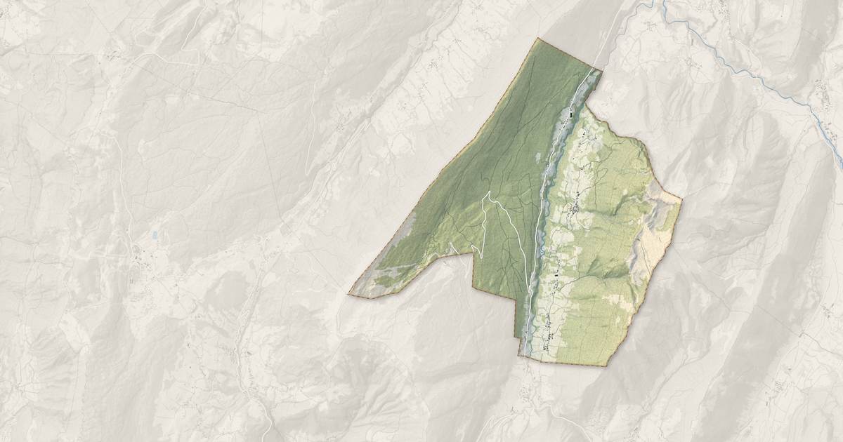 Portrait cartographique de Aillon-le-Vieux : relief, eau, forêts, bâti et voies, calculés à partir des données de l'IGN