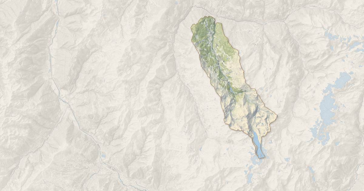 Portrait cartographique de Les Allues : relief, eau, forêts, bâti et voies, calculés à partir des données de l'IGN