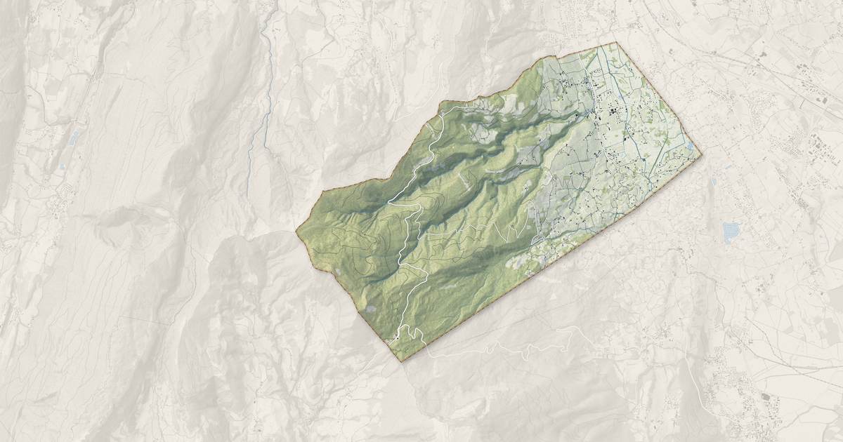 Portrait cartographique de Apremont : relief, eau, forêts, bâti et voies, calculés à partir des données de l'IGN