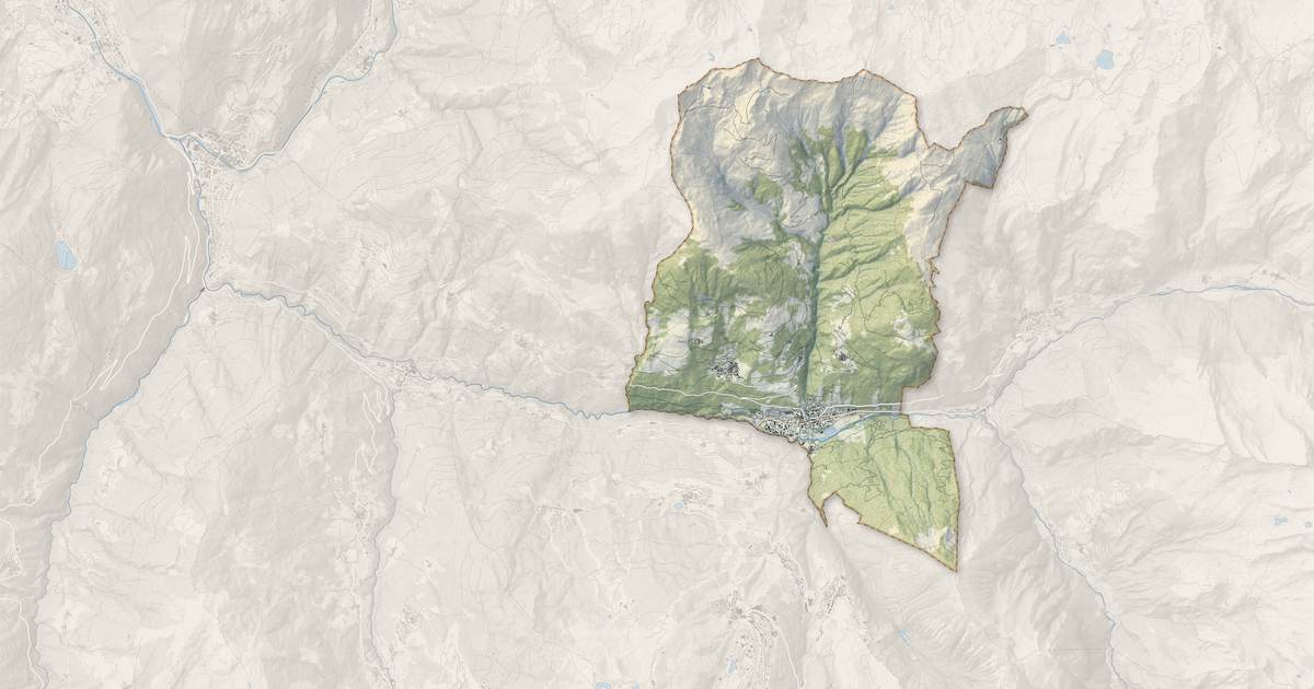Portrait cartographique de Bozel : relief, eau, forêts, bâti et voies, calculés à partir des données de l'IGN