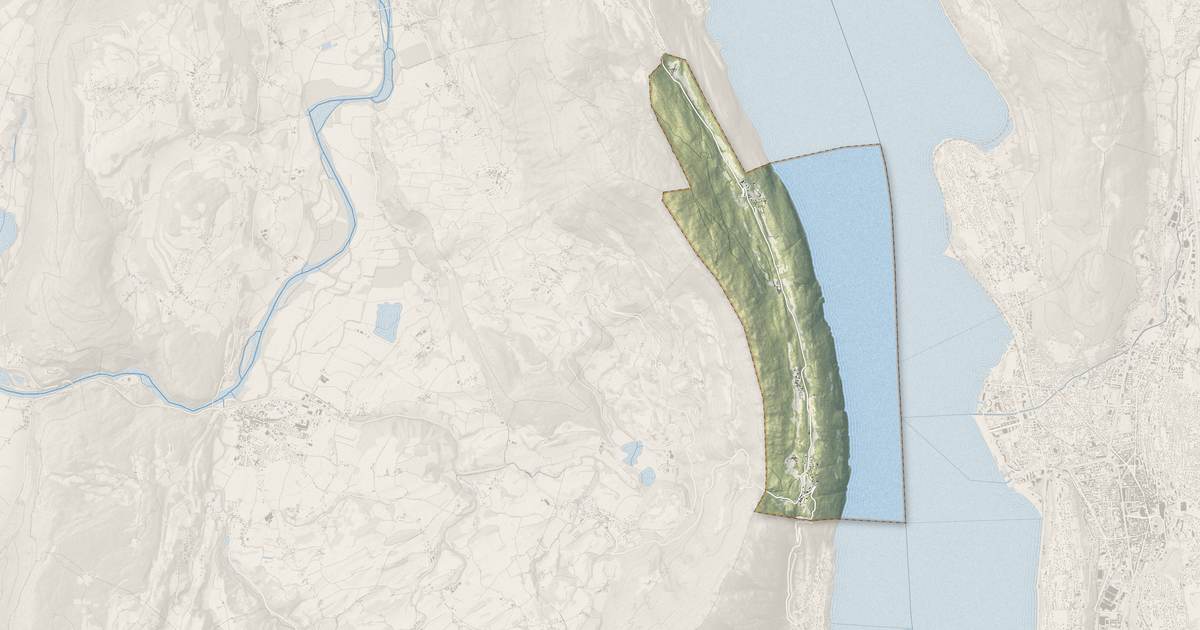Portrait cartographique de La Chapelle-du-Mont-du-Chat : relief, eau, forêts, bâti et voies, calculés à partir des données de l'IGN