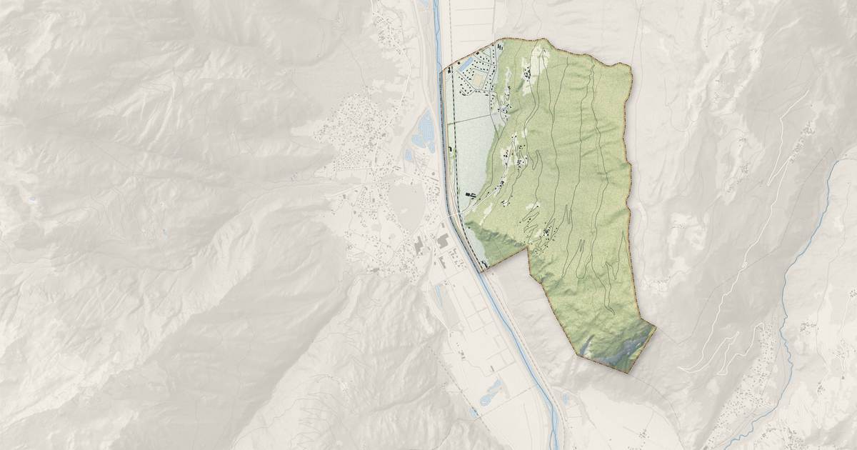 Portrait cartographique de Les Chavannes-en-Maurienne : relief, eau, forêts, bâti et voies, calculés à partir des données de l'IGN