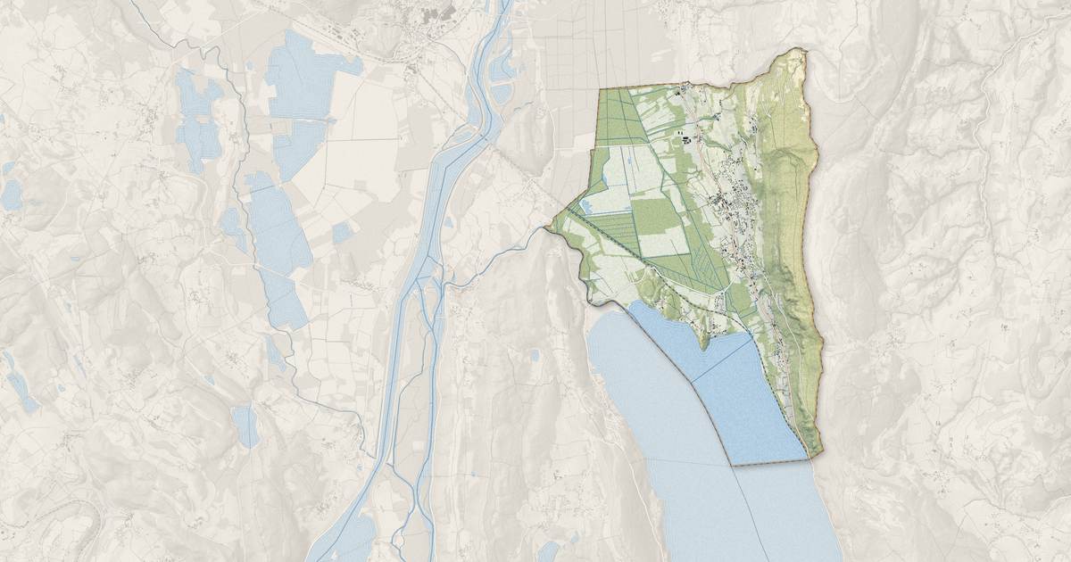 Portrait cartographique de Chindrieux : relief, eau, forêts, bâti et voies, calculés à partir des données de l'IGN
