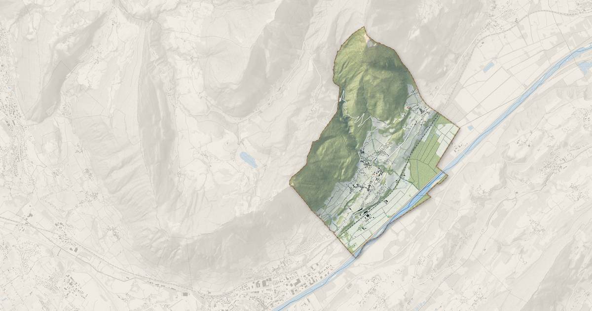 Portrait cartographique de Cruet : relief, eau, forêts, bâti et voies, calculés à partir des données de l'IGN