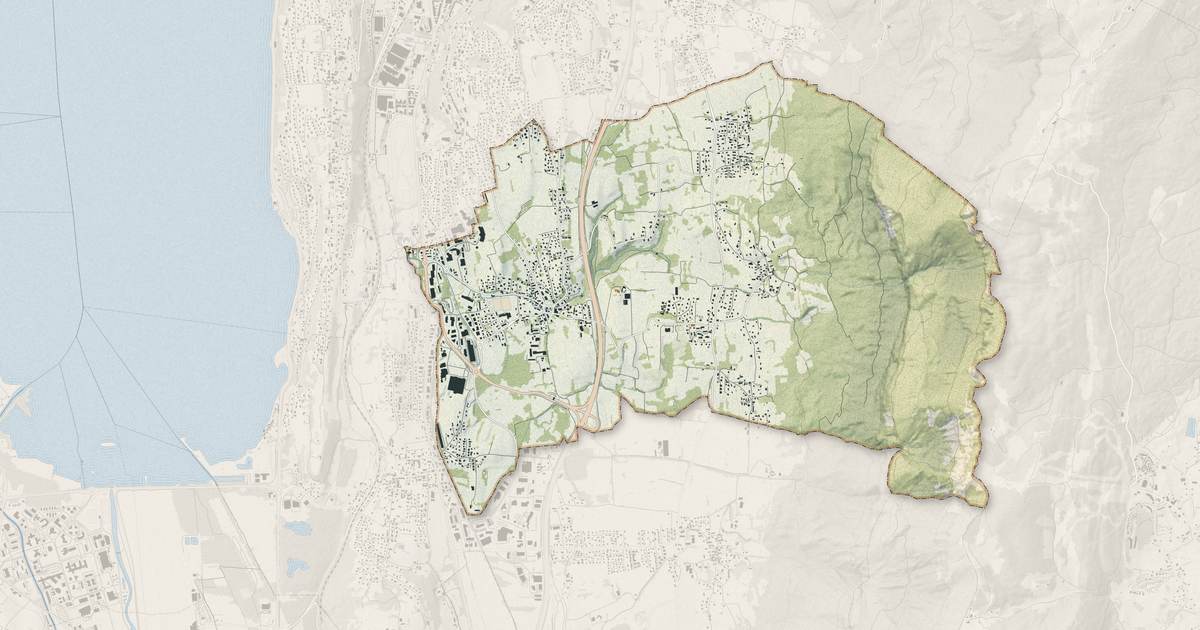Portrait cartographique de Drumettaz-Clarafond : relief, eau, forêts, bâti et voies, calculés à partir des données de l'IGN