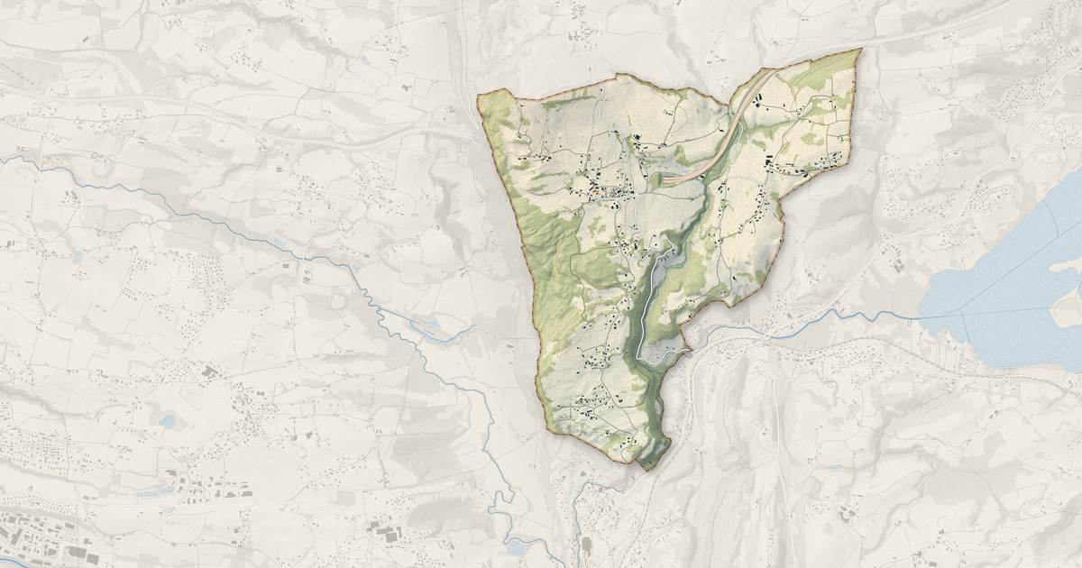 Portrait cartographique de Dullin : relief, eau, forêts, bâti et voies, calculés à partir des données de l'IGN