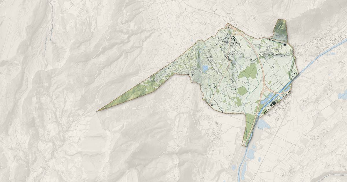 Portrait cartographique de Porte-de-Savoie : relief, eau, forêts, bâti et voies, calculés à partir des données de l'IGN