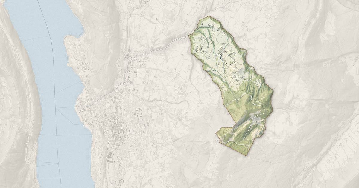 Portrait cartographique de Montcel : relief, eau, forêts, bâti et voies, calculés à partir des données de l'IGN