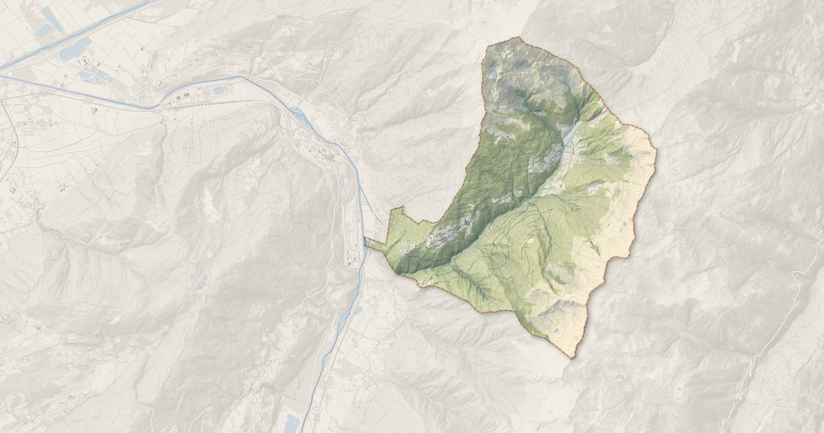 Portrait cartographique de Montsapey : relief, eau, forêts, bâti et voies, calculés à partir des données de l'IGN