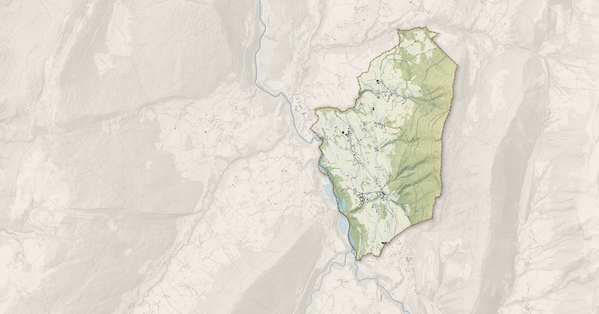 Portrait cartographique de La Motte-en-Bauges : relief, eau, forêts, bâti et voies, calculés à partir des données de l'IGN