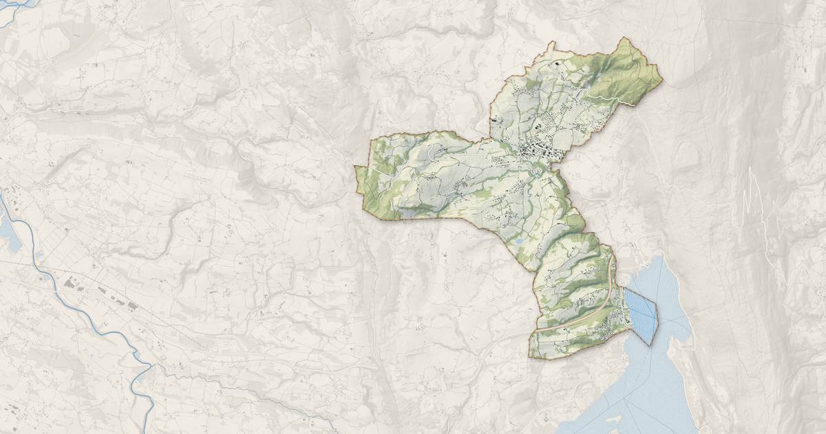 Portrait cartographique de Novalaise : relief, eau, forêts, bâti et voies, calculés à partir des données de l'IGN