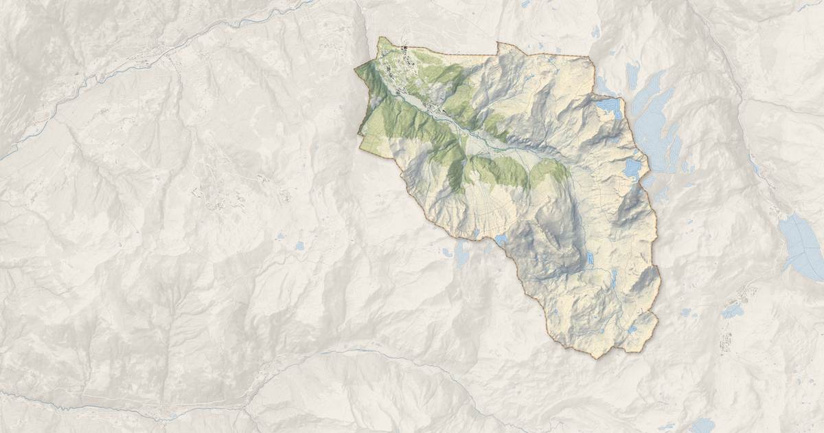 Portrait cartographique de Peisey-Nancroix : relief, eau, forêts, bâti et voies, calculés à partir des données de l'IGN