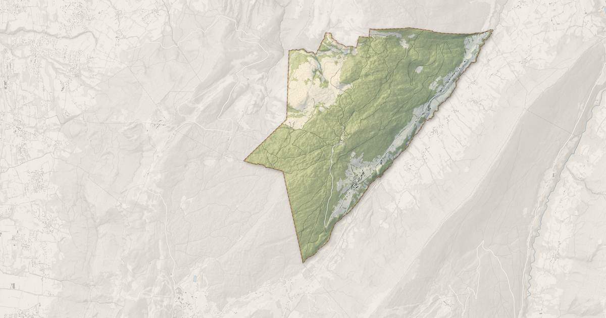 Portrait cartographique de Saint-François-de-Sales : relief, eau, forêts, bâti et voies, calculés à partir des données de l'IGN