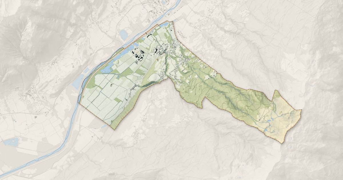 Portrait cartographique de Sainte-Hélène-sur-Isère : relief, eau, forêts, bâti et voies, calculés à partir des données de l'IGN