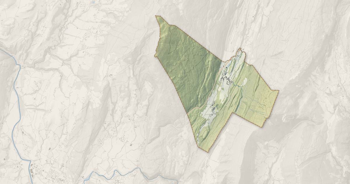 Portrait cartographique de Saint-Jean-de-Couz : relief, eau, forêts, bâti et voies, calculés à partir des données de l'IGN